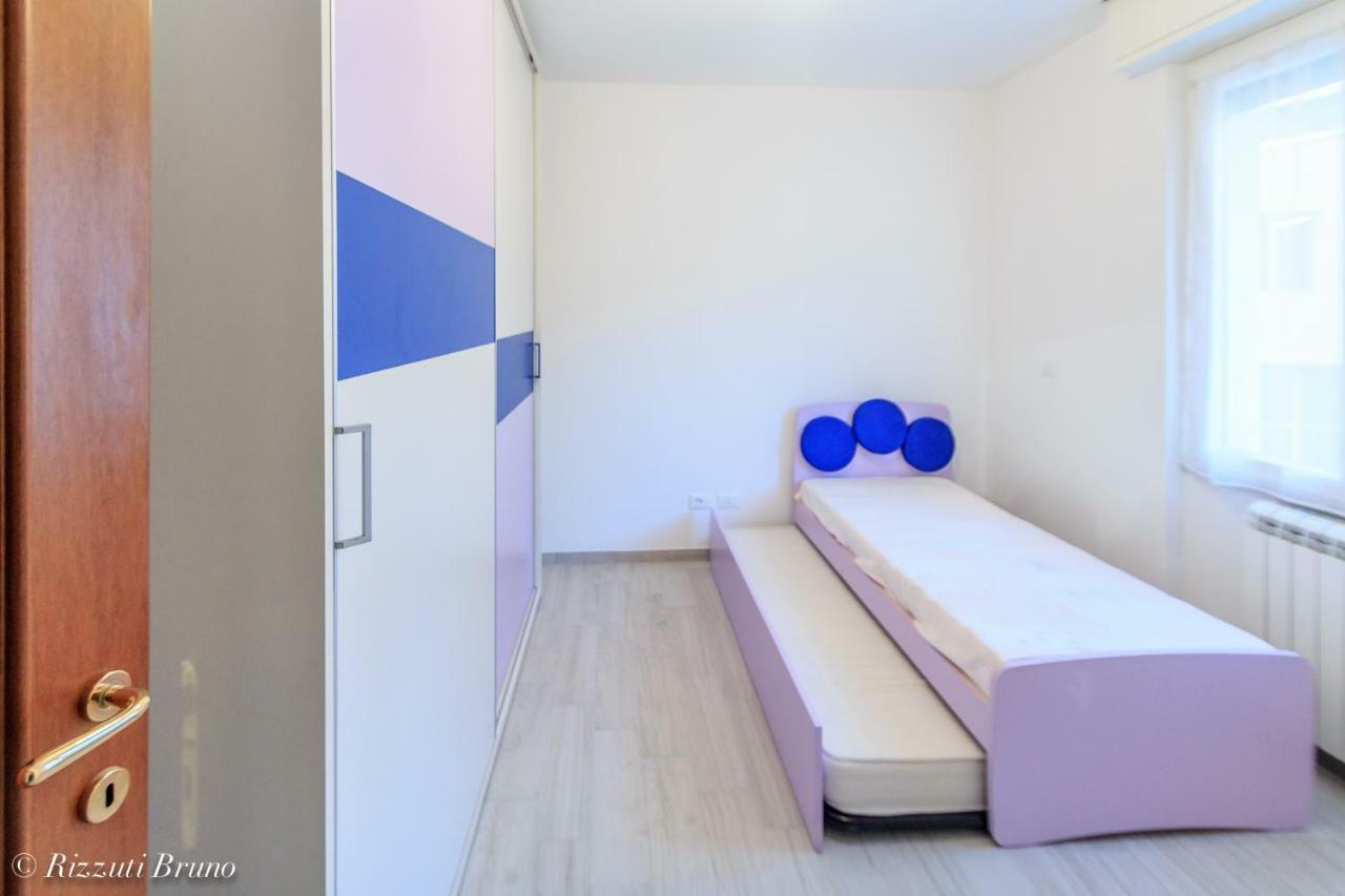Appartamento Ristrutturato A Nuovo !!! Varazze Bagian luar foto